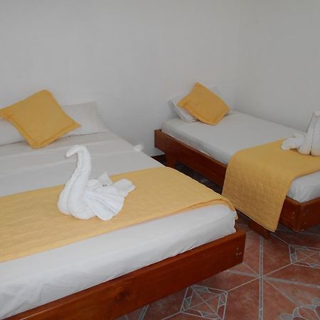 El Descanso Del Petrel Puerto Ayora  Extérieur photo